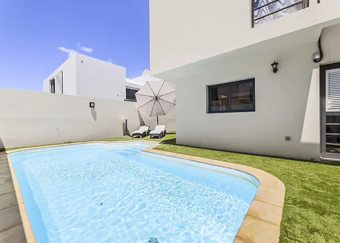 Paula Villa Costa Teguise